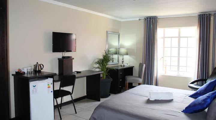 El Gran Chaparral Guest House