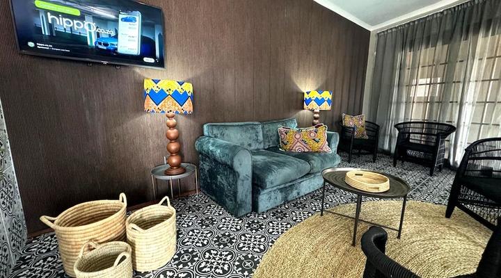 Elephant Springs Hotel & Apartments