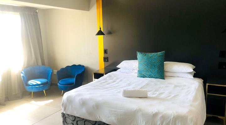 Elephant Springs Hotel & Apartments