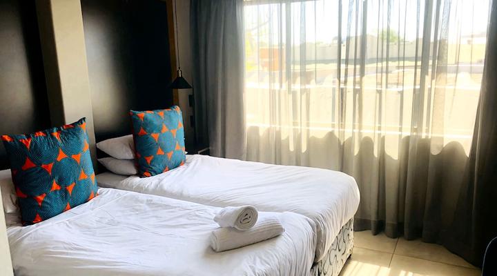 Elephant Springs Hotel & Apartments