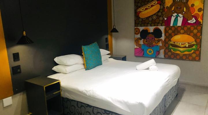 Elephant Springs Hotel & Apartments