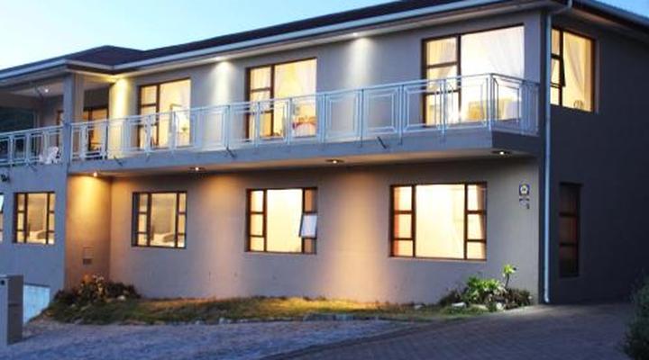 15 On Penguin Guesthouse