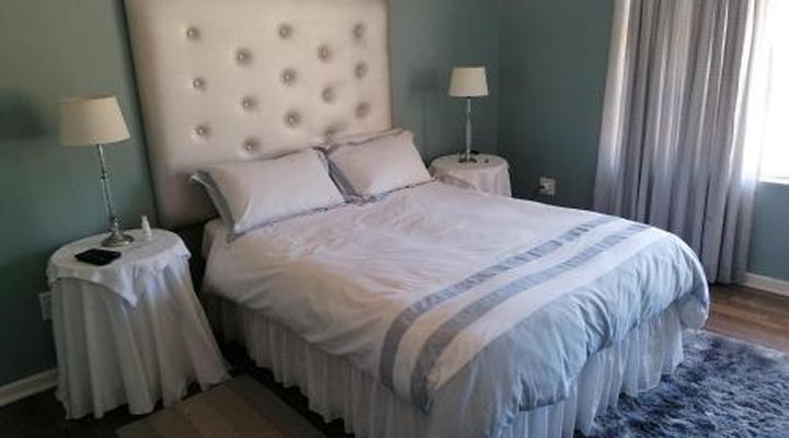 15 On Penguin Guesthouse