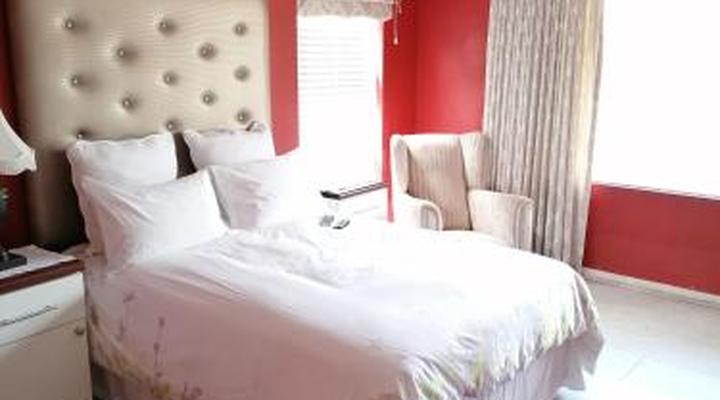 15 On Penguin Guesthouse