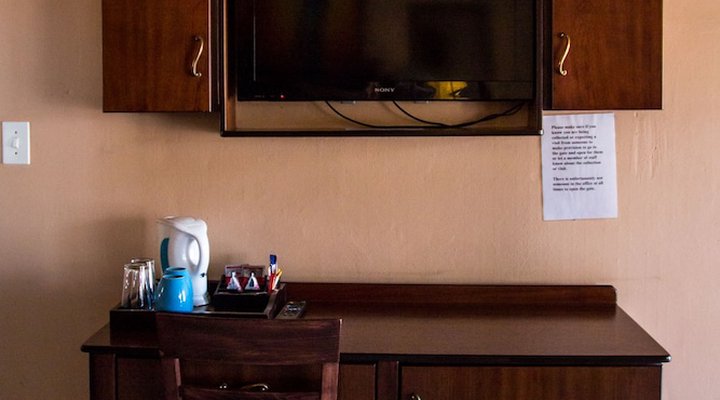 Flamingo's Nest Guest House & Conference Centre