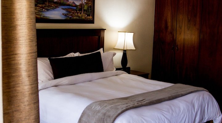 Flamingo's Nest Guest House & Conference Centre