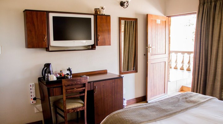 Flamingo's Nest Guest House & Conference Centre