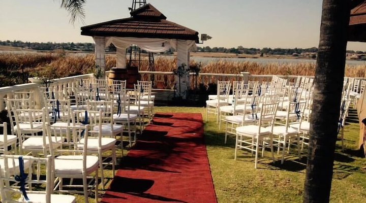 Flamingo's Nest Guest House & Conference Centre