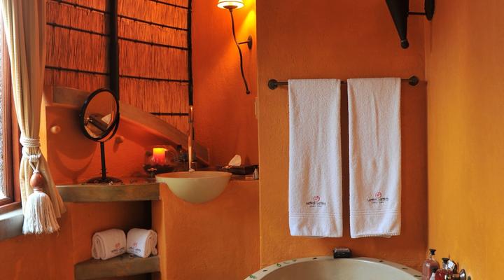 Hoyo Hoyo Safari Lodge