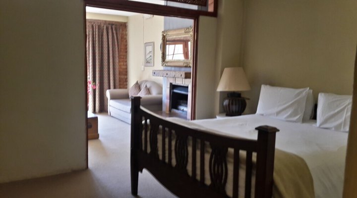 The Bend Country House