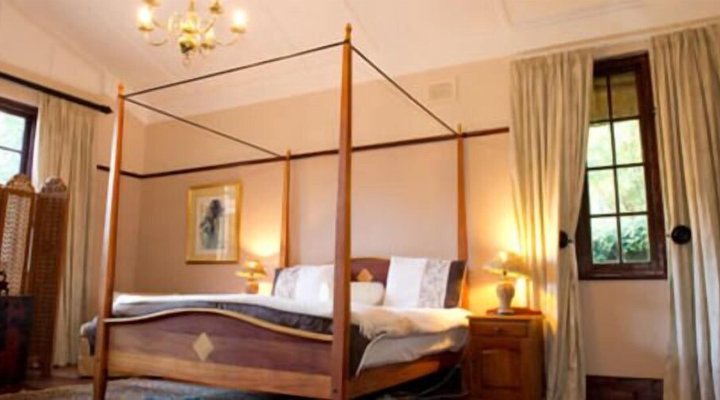 The Bend Country House