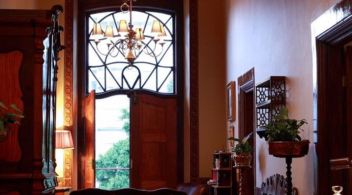 Dutch Manor Antique Hotel