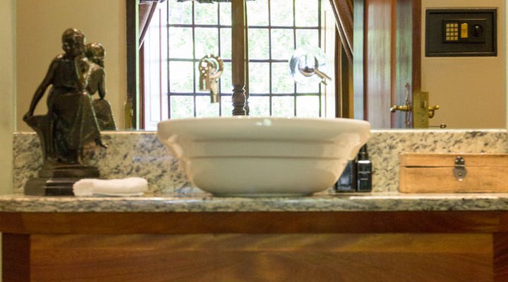 Dutch Manor Antique Hotel