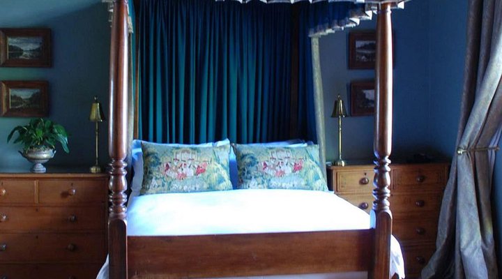 Dutch Manor Antique Hotel