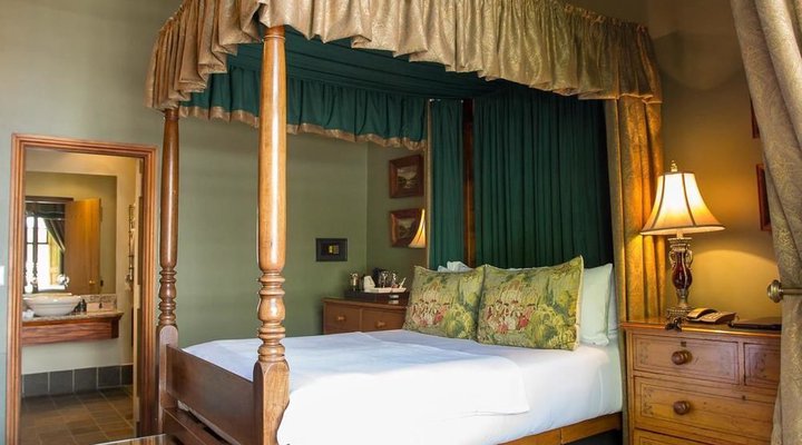 Dutch Manor Antique Hotel