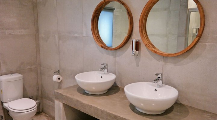 About Guest Lodge