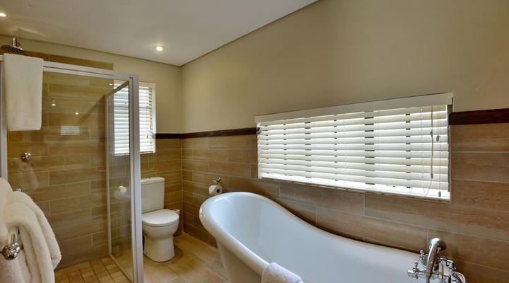 African Hills Safari Lodge & Spa