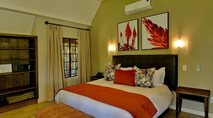 African Hills Safari Lodge & Spa