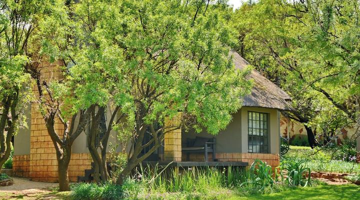 African Hills Safari Lodge & Spa