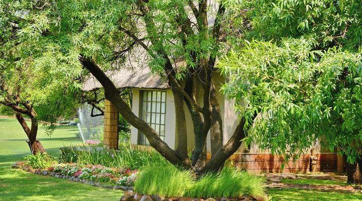 African Hills Safari Lodge & Spa