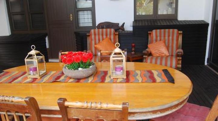 de Charmoy Riverside