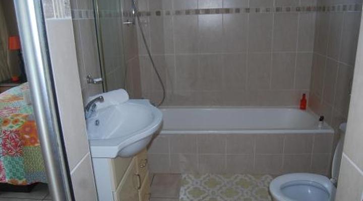 de Charmoy Riverside