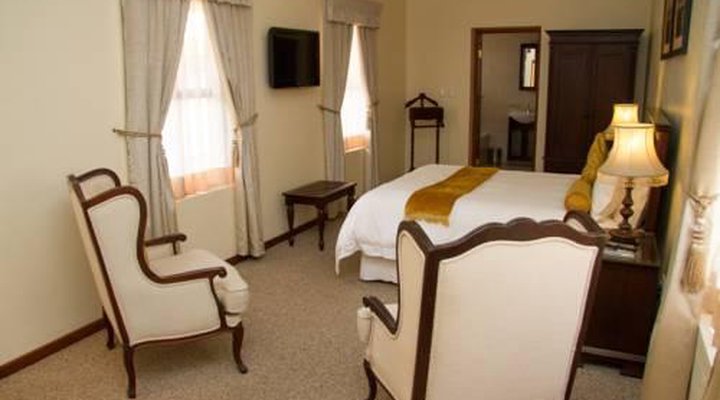 26 On Chamberlain Guest House
