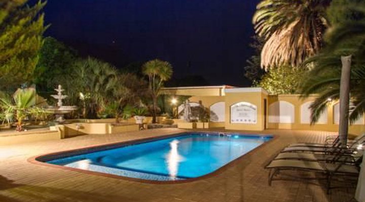 26 On Chamberlain Guest House