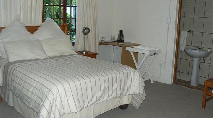 Country Link Guest Lodge