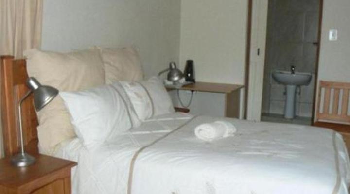 Country Link Guest Lodge