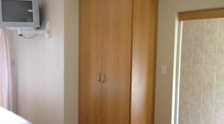 Country Link Guest Lodge