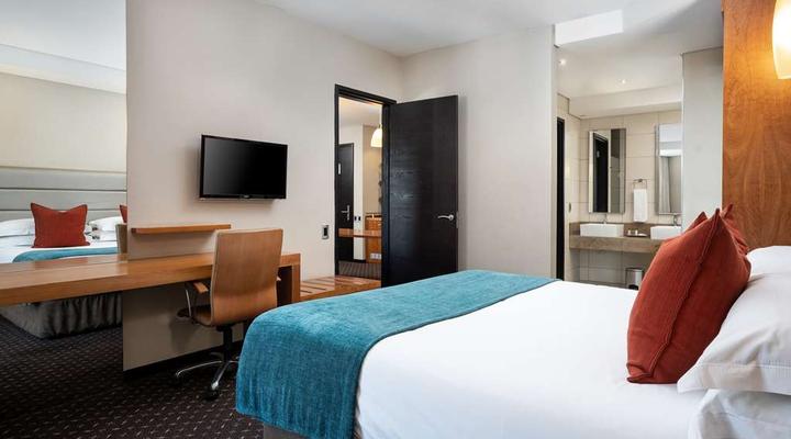 Premier Hotel OR Tambo