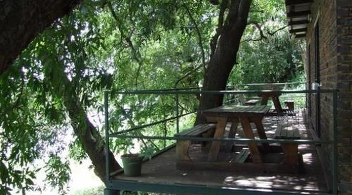 Lukafrica Riverside Chalets & Safaris