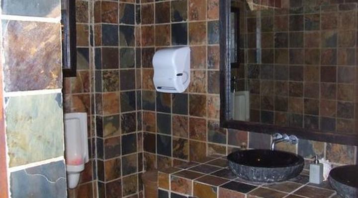 Lukafrica Riverside Chalets & Safaris