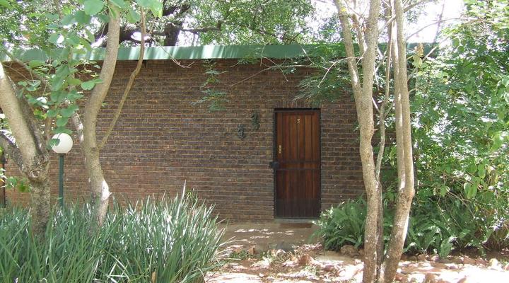 Lukafrica Riverside Chalets & Safaris