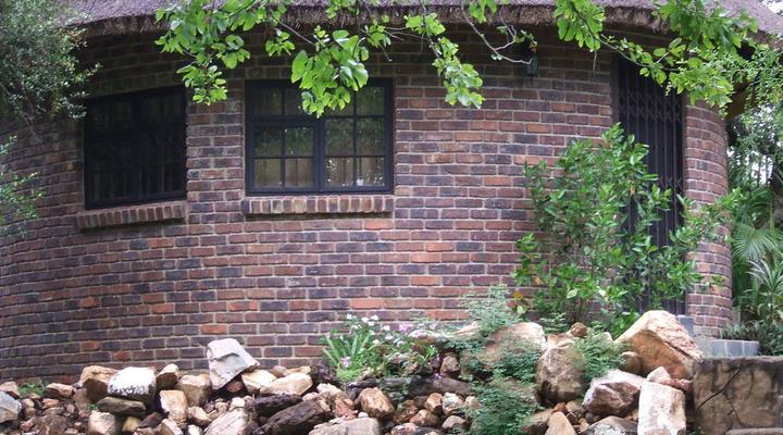 Lukafrica Riverside Chalets & Safaris