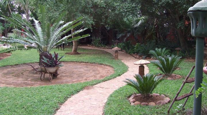 Lukafrica Riverside Chalets & Safaris