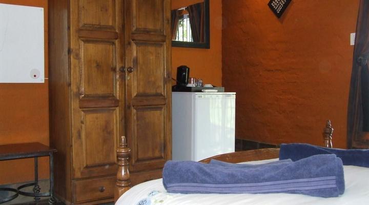 Lukafrica Riverside Chalets & Safaris