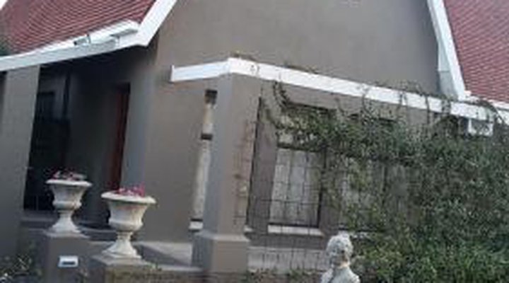 Villa Brocant Guest House and Antiques
