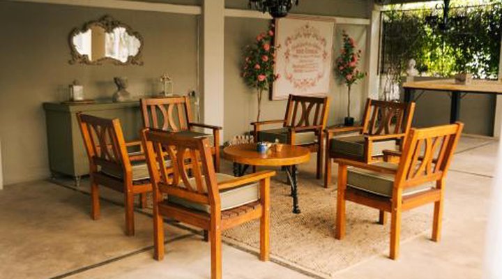 Villa Brocant Guest House and Antiques