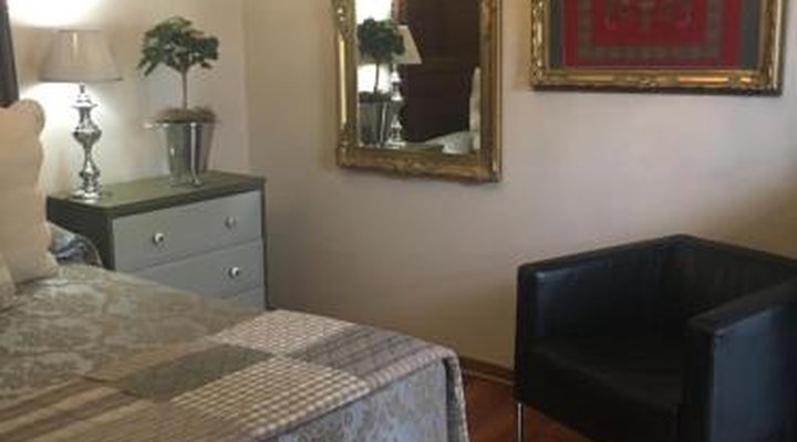 Villa Brocant Guest House and Antiques