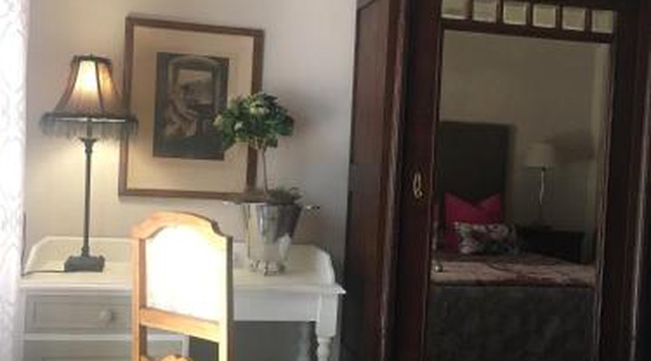Villa Brocant Guest House and Antiques