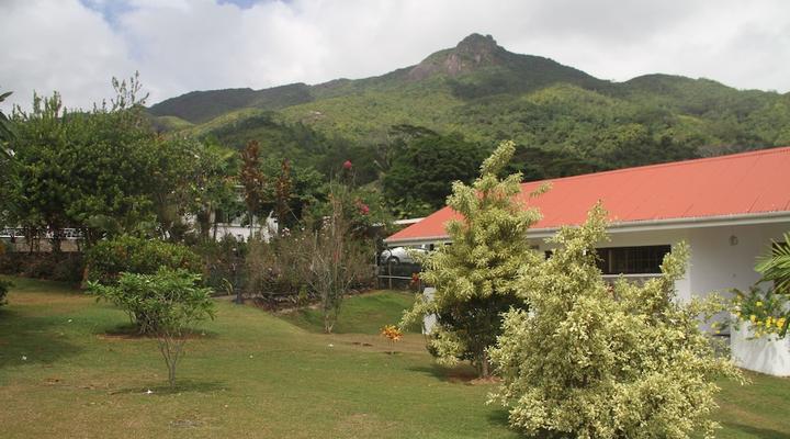 Daniella's Bungalows