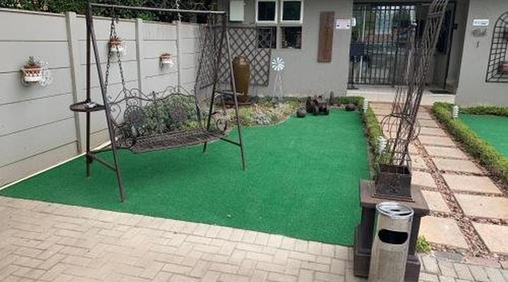 Oaklands Inn and Conference Centre