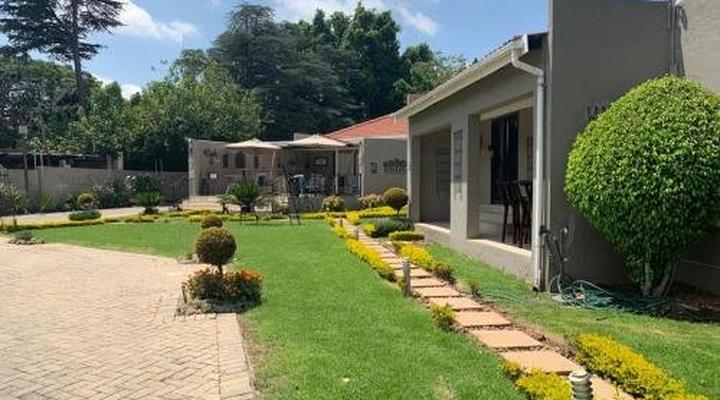 Oaklands Inn and Conference Centre