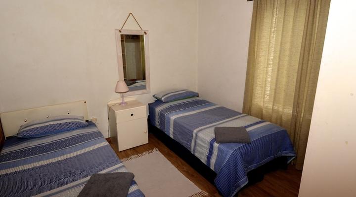 White Shark Backpackers