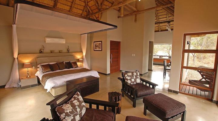 Raptor Retreat Game Lodge