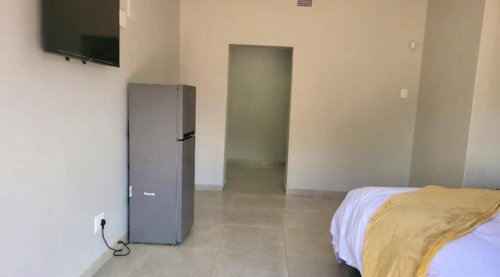 Ematolweni Guesthouse