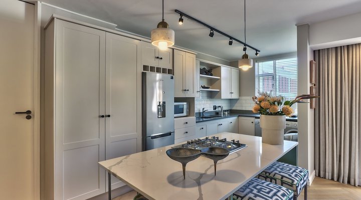 437 St Martini Gardens