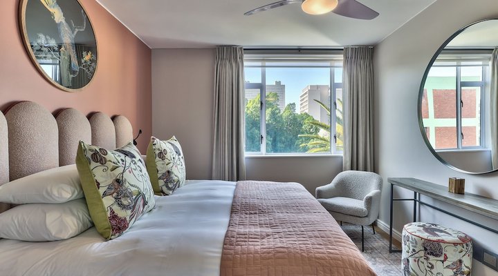 437 St Martini Gardens